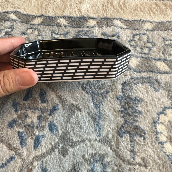 Waterworks Soap Dish - Picture 2 of 4